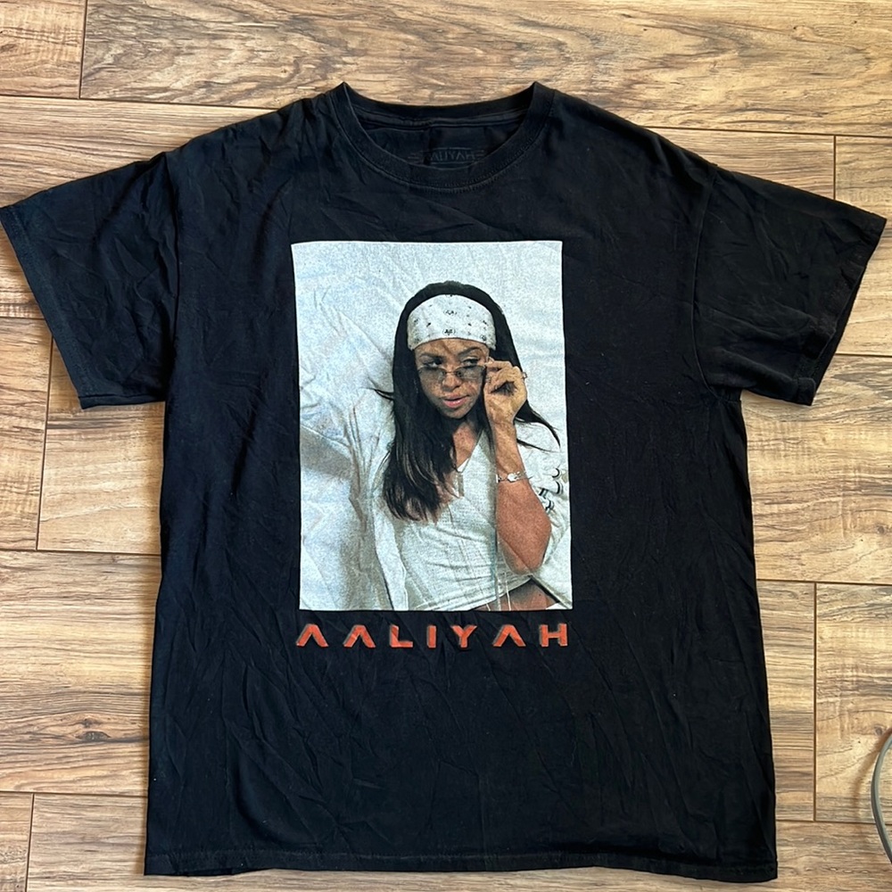 Original Vintage Aaliyah shirt concert merchandise